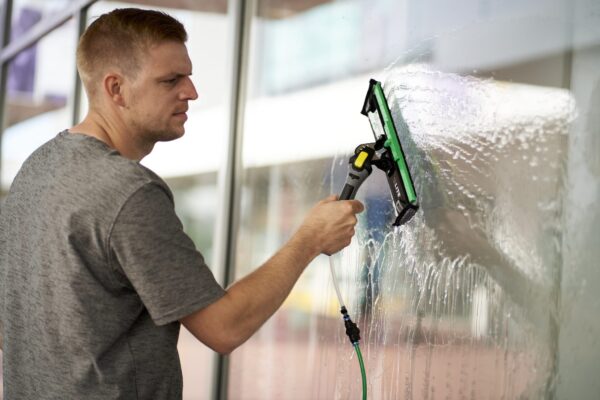 Tools & Strategies to Improve Commercial Window Cleaning Efficiency